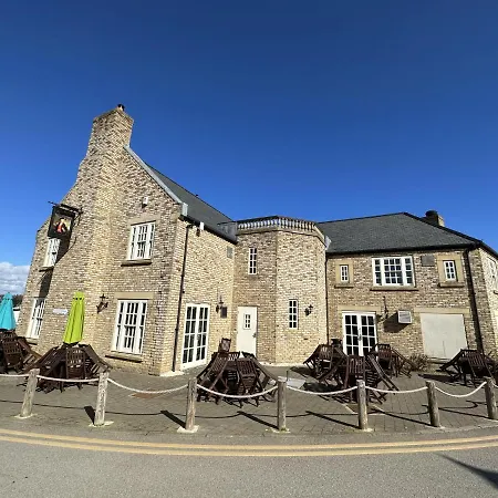 Daisy - Part Of The The Bay Village With Pool, Gym And Direct Access, Pub, Restaurant, Tennis And Meadows Walks Holiday home Filey