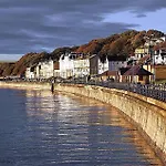 Daisy - Part Of The The Bay Village With Pool, Gym And Direct Access, Pub, Restaurant, Tennis And Meadows Walks *