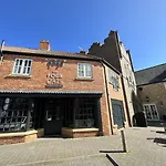 Daisy - Part Of The The Bay Village With Pool, Gym And Direct Access, Pub, Restaurant, Tennis And Meadows Walks * Filey