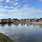 Daisy - Part Of The The Bay Village With Pool, Gym And Direct Access, Pub, Restaurant, Tennis And Meadows Walks