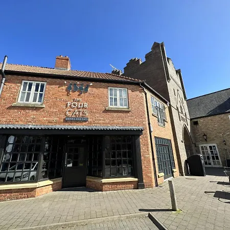 Daisy - Part Of The The Bay Village With Pool, Gym And Direct Access, Pub, Restaurant, Tennis And Meadows Walks * Filey