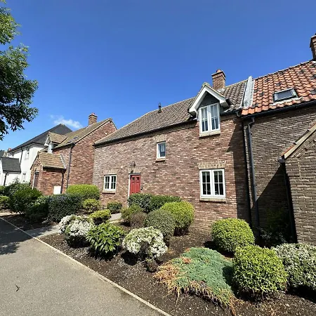 Daisy - Part Of The The Bay Village With Pool, Gym And Direct Access, Pub, Restaurant, Tennis And Meadows Walks