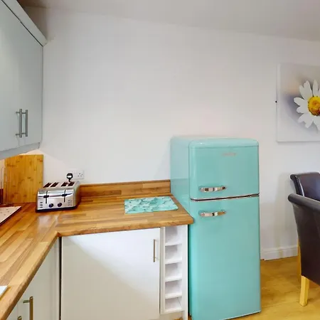 Daisy - Part Of The The Bay Village With Pool, Gym And Direct Access, Pub, Restaurant, Tennis And Meadows Walks Filey