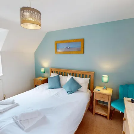 Daisy - Part Of The The Bay Village With Pool, Gym And Direct Access, Pub, Restaurant, Tennis And Meadows Walks Filey