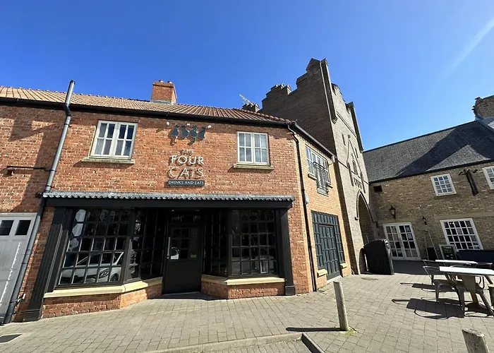 Daisy - Part Of The The Bay Village With Pool, Gym And Direct Access, Pub, Restaurant, Tennis And Meadows Walks * Filey