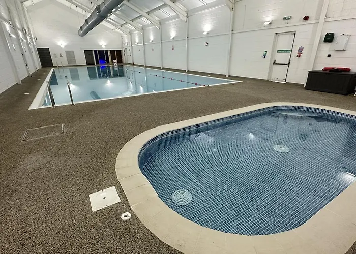 Daisy - Part Of The The Bay Village With Pool, Gym And Direct Access, Pub, Restaurant, Tennis And Meadows Walks * Filey