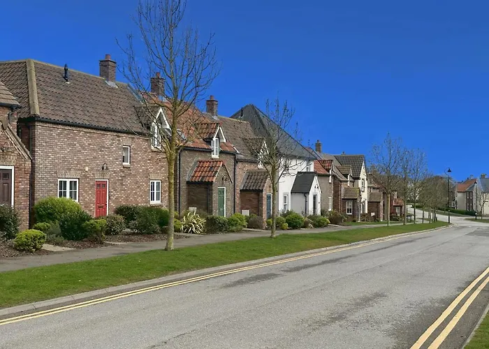 Daisy - Part Of The The Bay Village With Pool, Gym And Direct Access, Pub, Restaurant, Tennis And Meadows Walks Hébergement de vacances