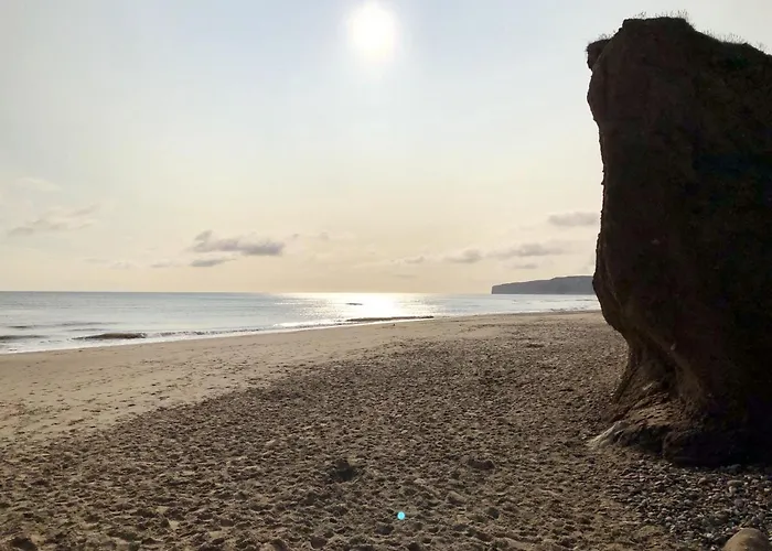 Hébergement de vacances Daisy - Part Of The The Bay Village With Pool, Gym And Direct Access, Pub, Restaurant, Tennis And Meadows Walks *