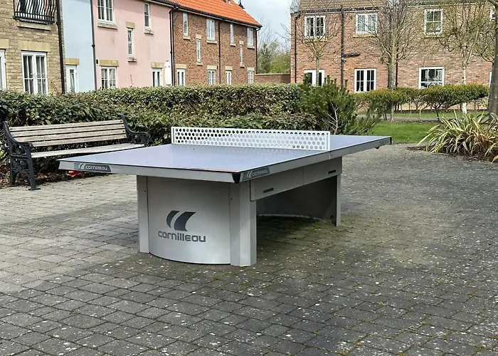 Daisy - Part Of The The Bay Village With Pool, Gym And Direct Access, Pub, Restaurant, Tennis And Meadows Walks Hébergement de vacances *