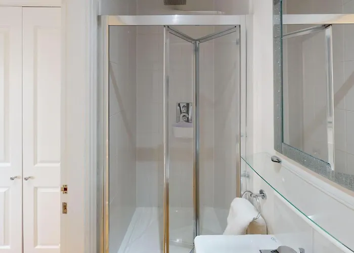 Hébergement de vacances Daisy - Part Of The The Bay Village With Pool, Gym And Direct Access, Pub, Restaurant, Tennis And Meadows Walks *