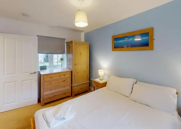 Daisy - Part Of The The Bay Village With Pool, Gym And Direct Access, Pub, Restaurant, Tennis And Meadows Walks