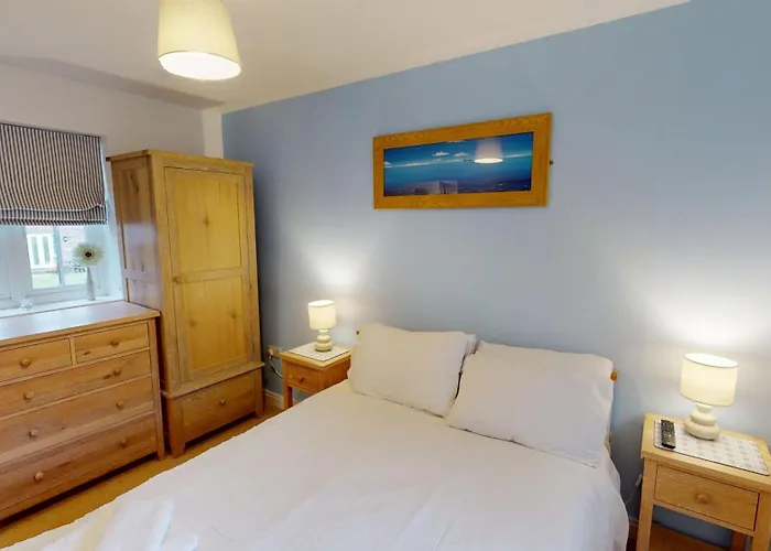 Daisy - Part Of The The Bay Village With Pool, Gym And Direct Access, Pub, Restaurant, Tennis And Meadows Walks Hébergement de vacances