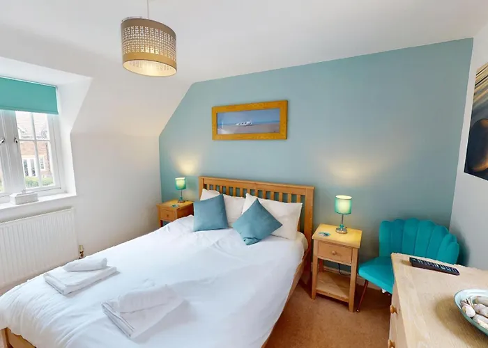 Daisy - Part Of The The Bay Village With Pool, Gym And Direct Access, Pub, Restaurant, Tennis And Meadows Walks Filey