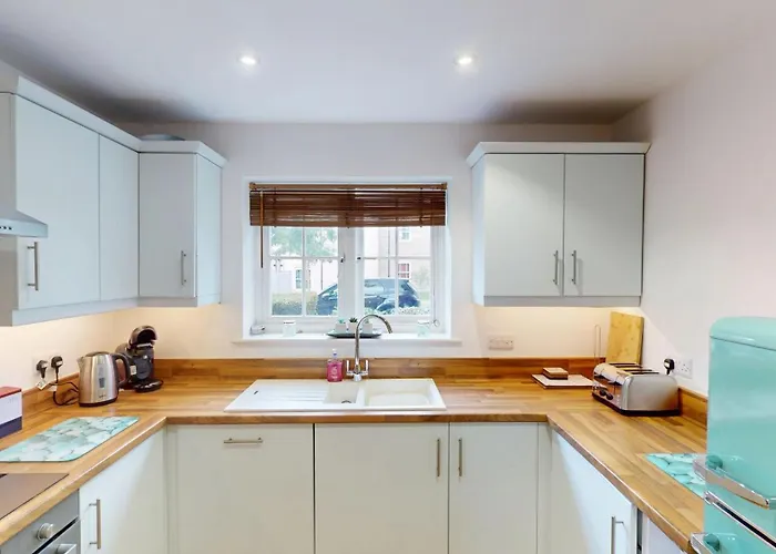 Daisy - Part Of The The Bay Village With Pool, Gym And Direct Access, Pub, Restaurant, Tennis And Meadows Walks Filey