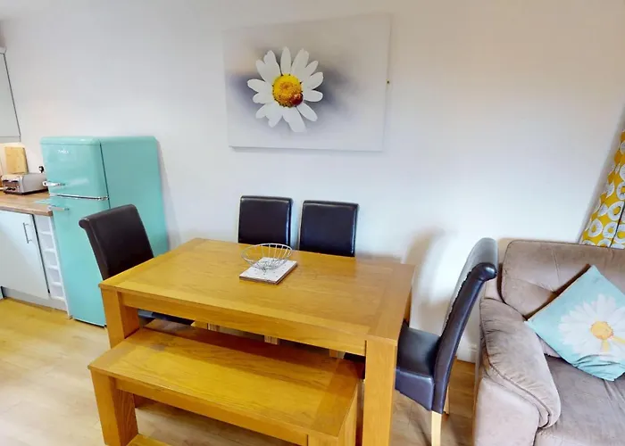 Hébergement de vacances Daisy - Part Of The The Bay Village With Pool, Gym And Direct Access, Pub, Restaurant, Tennis And Meadows Walks Filey