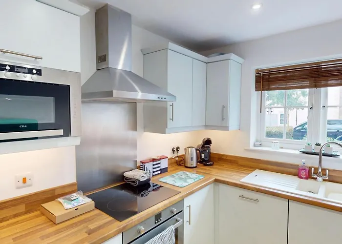 Daisy - Part Of The The Bay Village With Pool, Gym And Direct Access, Pub, Restaurant, Tennis And Meadows Walks Filey