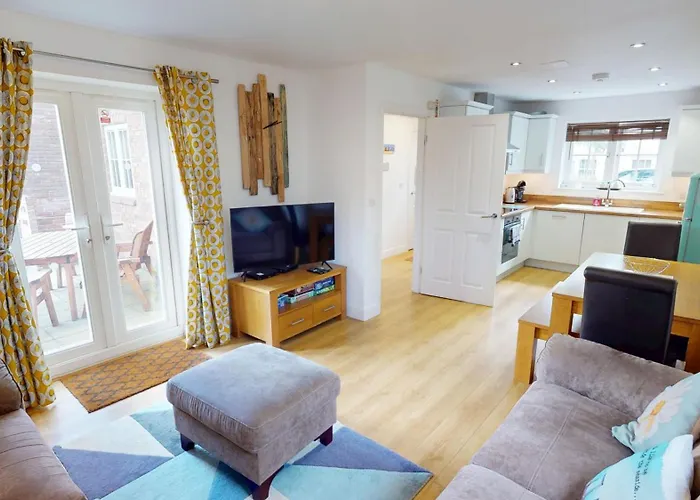 Daisy - Part Of The The Bay Village With Pool, Gym And Direct Access, Pub, Restaurant, Tennis And Meadows Walks Filey