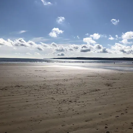 Daisy - Part Of The The Bay Village With Pool, Gym And Direct Access, Pub, Restaurant, Tennis And Meadows Walks * Filey