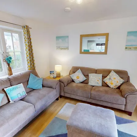 Dom wakacyjny Daisy - Part Of The The Bay Village With Pool, Gym And Direct Access, Pub, Restaurant, Tennis And Meadows Walks Filey