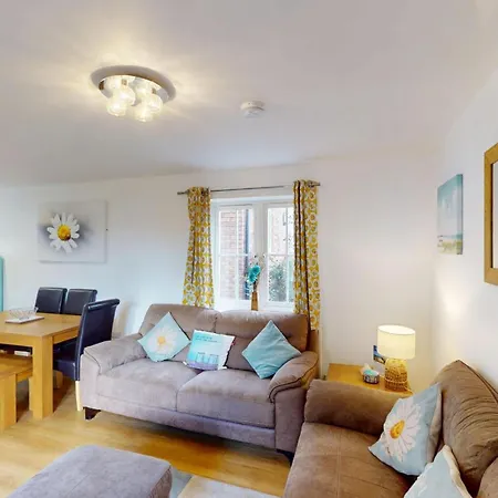 Daisy - Part Of The The Bay Village With Pool, Gym And Direct Access, Pub, Restaurant, Tennis And Meadows Walks Dom wakacyjny